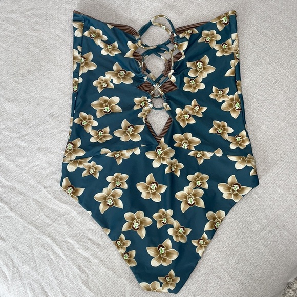 (S) Acacia Bronx One Piece in Tropic - Picture 2 of 3